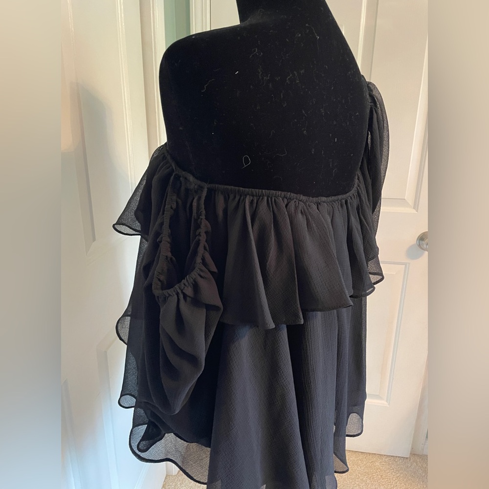 Do+Be Balck Ruffle Off Shoulder Top - size Medium - Picture 5 of 6